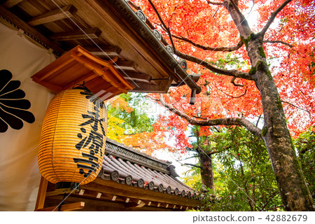Eikenji Gate Lantern in Kinshu Eikenji Gate Lantern in Kinshu 42882679