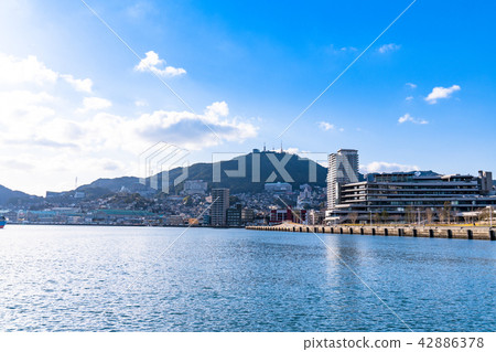 “長崎縣”長崎港·城市景觀“從長崎港看長崎山” “長崎縣”長崎港·城市景觀“從長崎港看長崎山” 42886378