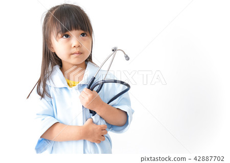 Children's doctor 42887702