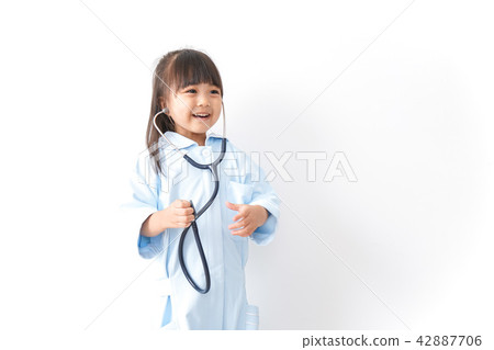 Children's doctor 42887706