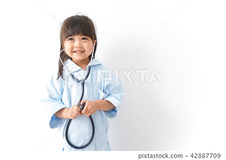 Children's doctor 42887709