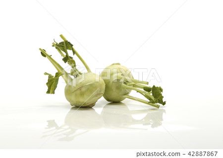 Kohlrabi against white background Kohlrabi against white background 42887867