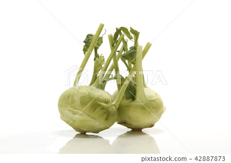 Kohlrabi against white background 42887873