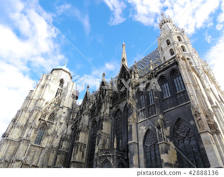 St. Stephan cathedral in Vienna Austria. Landmark 42888136