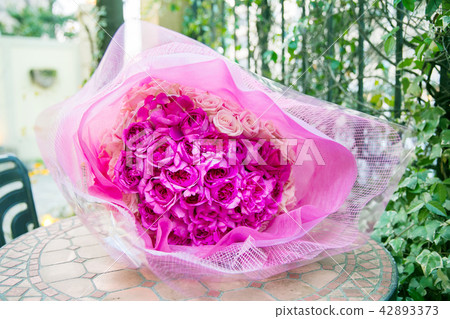 Rose flower bowl Heart type Rose flower bowl Heart type 42893373