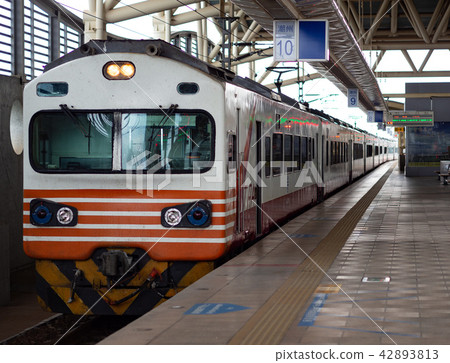 Taiwan Railway EMU 1200 Taiwan Railway EMU 1200 42893813