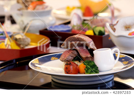 Japanese food steak Japanese food steak 42897283