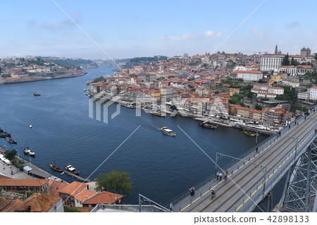 The streets of Porto The streets of Porto 42898133