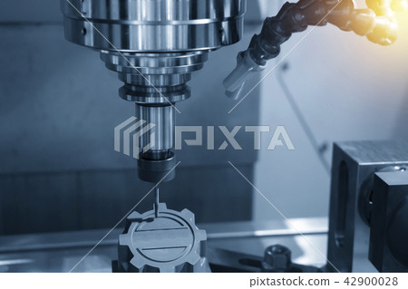 The CNC milling machine  42900028