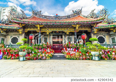 Mitsukawa of Longshan Temple in Taiwan 42904342