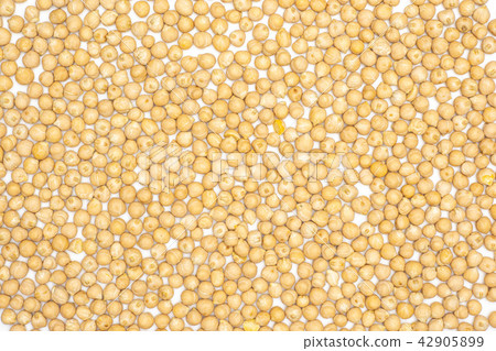 Raw chickpeas kabuli on white Raw chickpeas kabuli on white 42905899