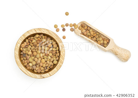 Raw green lentil seeds isolated on white 42906352