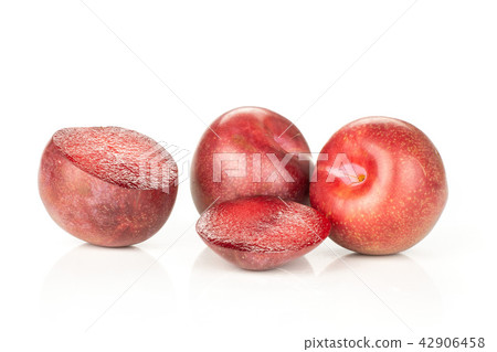 Fresh pluot interspecific plums isolated on white 42906458