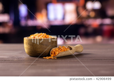 Raw red lentils with restaurant 42906499