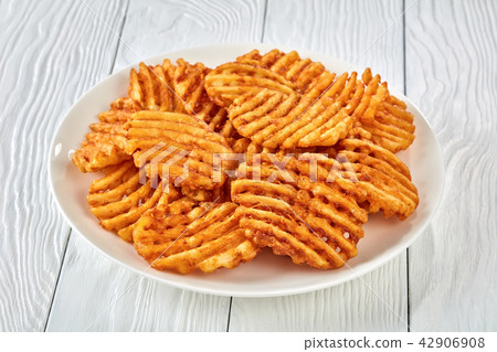 Crispy Potato Waffles Fries, top view 42906908