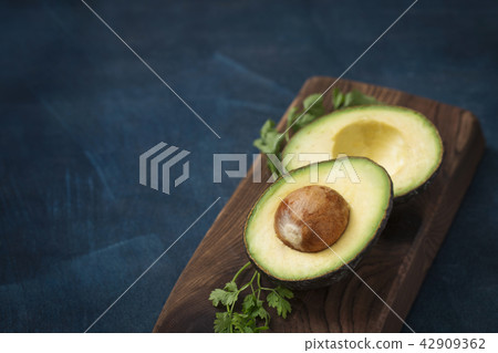Stock Photo - fresh, ripe avocado, the healthiest fruits. making salad, smoothie, oil by avocado. Perfect food for the diet. 103 Stock Photo - fresh, ripe avocado, the healthiest fruits. making salad, smoothie, oil by avocado. Perfect food for the diet. 103 42909362