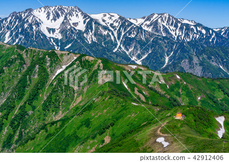 Tateyama mountain range from the Northern Alps Otagake Tateyama mountain range from the Northern Alps Otagake 42912406