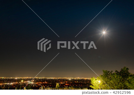 Gifu Prefecture Kaizu City Minami Town View from the Tsunami Forest The Full Moon Mid-autumn Moon 42912596