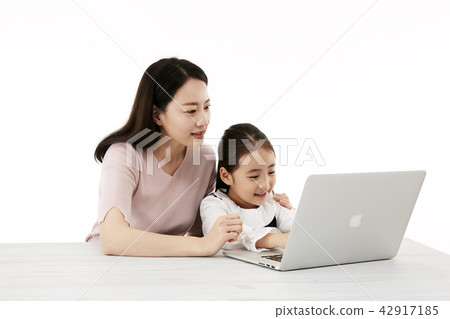 Mom, Daughter, Family 42917185