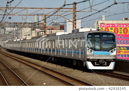 Tokyo Metro Tozai Line 05n System To Get On Jr Stock Photo