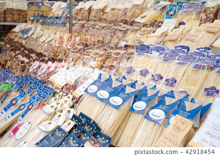 Rome Market 42918454