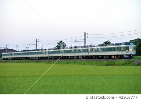 189 series high speed moonlight Shinshu running on Oito Line 42918777