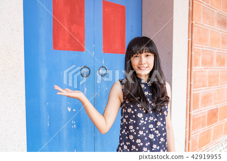 亞洲台灣台中霧峰林家花園古厝攝影女性女人人像人物肖像 亞洲台灣台中霧峰林家花園古厝攝影女性女人人像人物肖像 42919955