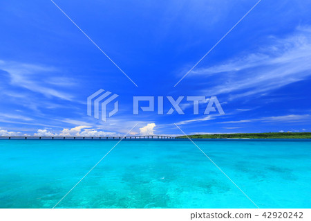 Scenery of Miyakojima (View from Maehama Port) Scenery of Miyakojima (View from Maehama Port) 42920242