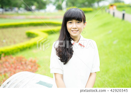 亞洲台灣桃園大溪花海花田人像愛心戀愛感情美女神花卉植物大自然陽光空氣水微笑俏皮氣質浪漫美女肖像人像 亞洲台灣桃園大溪花海花田人像愛心戀愛感情美女神花卉植物大自然陽光空氣水微笑俏皮氣質浪漫美女肖像人像 42920345