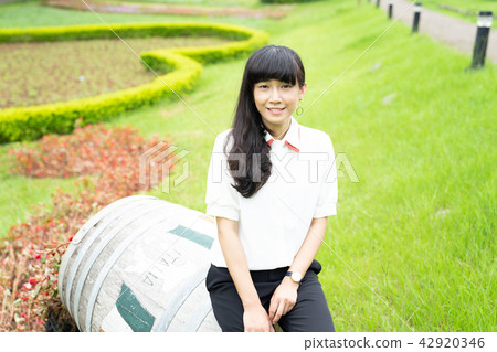 亞洲台灣桃園大溪花海花田人像愛心戀愛感情美女神花卉植物大自然陽光空氣水微笑俏皮氣質浪漫美女肖像人像 亞洲台灣桃園大溪花海花田人像愛心戀愛感情美女神花卉植物大自然陽光空氣水微笑俏皮氣質浪漫美女肖像人像 42920346