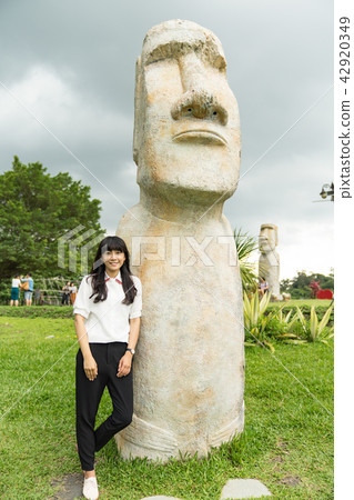亞洲台灣桃園大溪花海花田人像愛心戀愛感情美女神花卉植物大自然陽光空氣水微笑俏皮氣質浪漫美女肖像人像 亞洲台灣桃園大溪花海花田人像愛心戀愛感情美女神花卉植物大自然陽光空氣水微笑俏皮氣質浪漫美女肖像人像 42920349