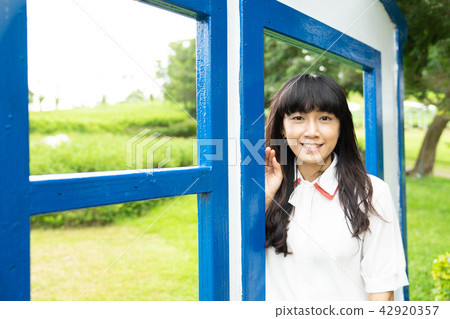 亞洲台灣桃園大溪花海花田人像愛心戀愛感情美女神花卉植物大自然陽光空氣水微笑俏皮氣質浪漫美女肖像人像 亞洲台灣桃園大溪花海花田人像愛心戀愛感情美女神花卉植物大自然陽光空氣水微笑俏皮氣質浪漫美女肖像人像 42920357