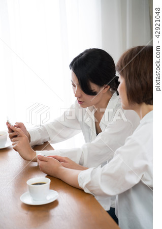 我的女兒和我的母親 42921048