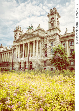 Ethnographic museum and bed of flowers, Budapest Ethnographic museum and bed of flowers, Budapest 42923207