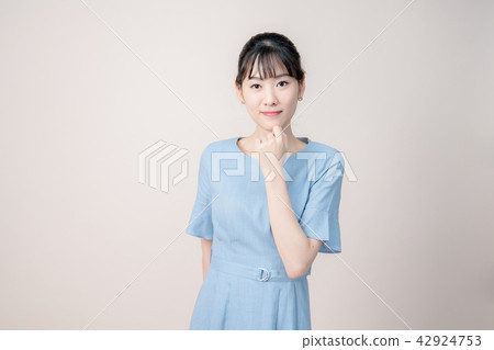 vixen, midinette, Woman 42924753