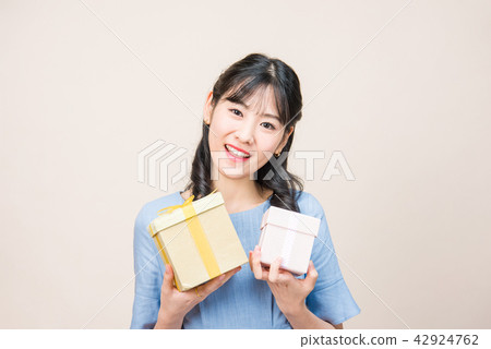 vixen, midinette, Woman 42924762