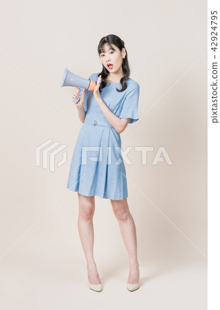 vixen, midinette, Woman 42924795