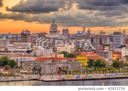 Havana, Cuba Skyline 42925750