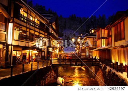 Ginzan Onsen在日本秘密溫泉 Ginzan Onsen在日本秘密溫泉 42926397