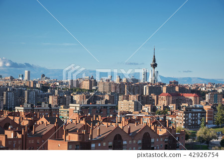 Madrid cityscape with some emblematic buildings Madrid cityscape with some emblematic buildings 42926754