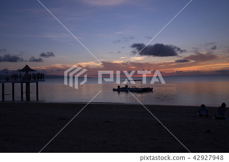 Evening scenery of Husaki Beach Evening scenery of Husaki Beach 42927948