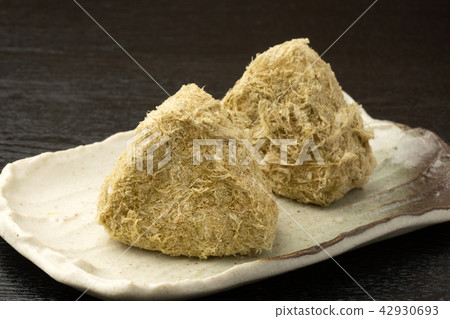 Tororo kelp rice ball 42930693
