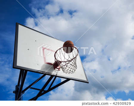Basketball board and basketball ball 42930929