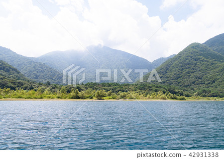 Lake Motosu (Fuji Gokako) 42931338