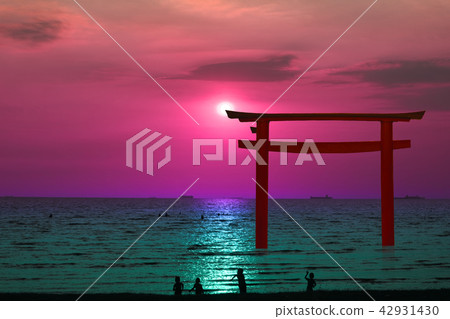 silhouette torii wooden pillar stand on sunset sky silhouette torii wooden pillar stand on sunset sky 42931430