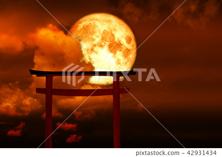 super blood moon silhouette wooden pillar stand super blood moon silhouette wooden pillar stand 42931434