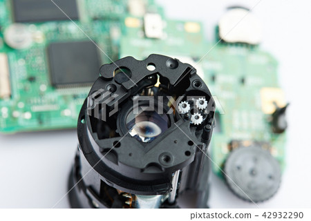 Dissassembled camera lens 42932290