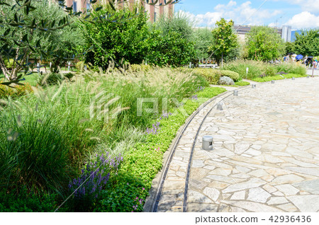 Nishinomiya Gardens 42936436