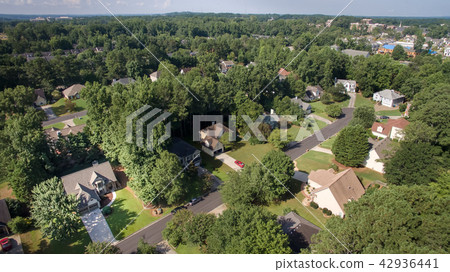 Aerial view of suburban houses in southern United  42936441