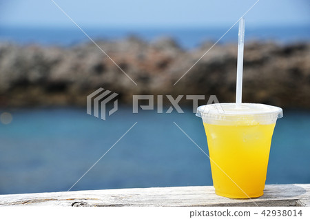 Orange juice at sea 42938014